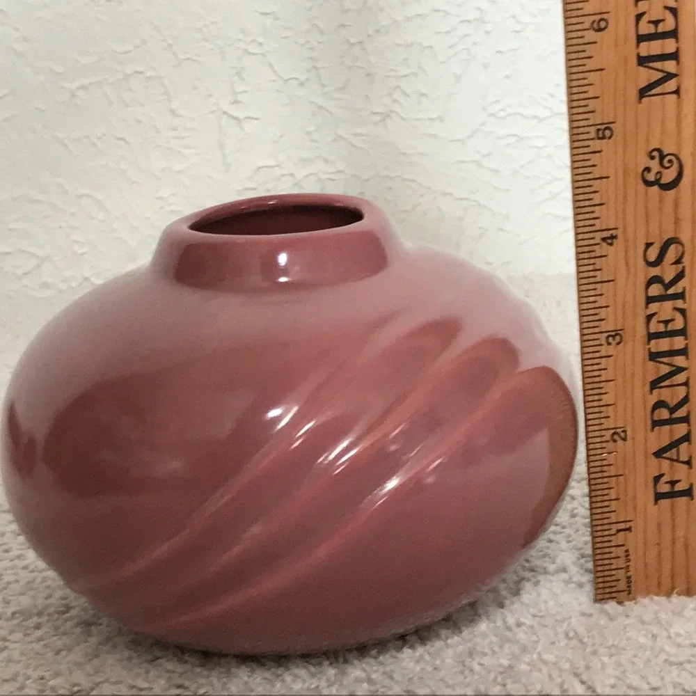 Ceramic Round Vase Pink Mauve Art Deco Style 4.5